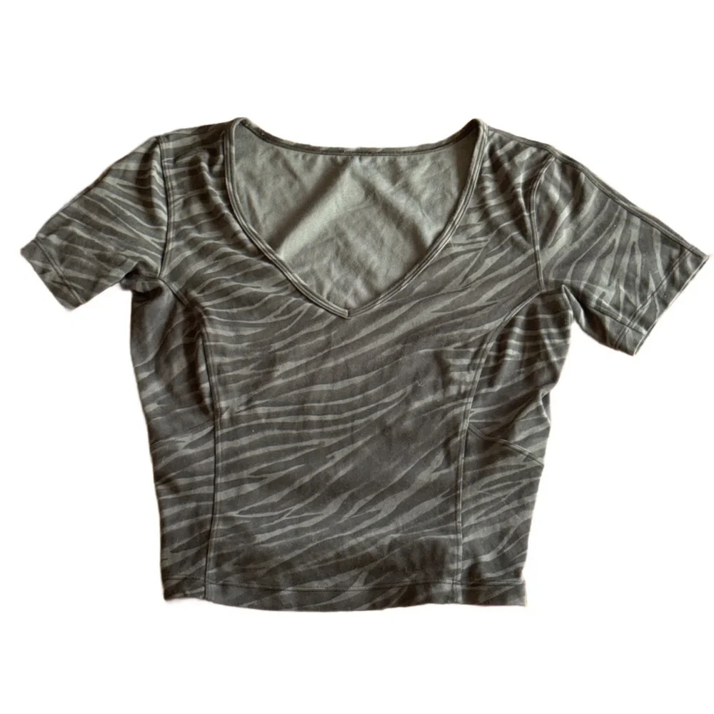 Lululemon Align Short Sleeve Animal Print Top Black and Gray 6